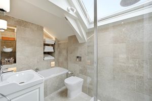 En Suite- click for photo gallery